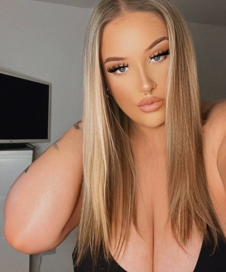 emss x ポルノスター ホット 写真