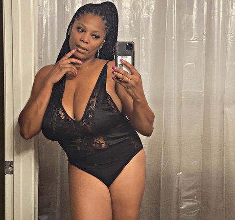 Clara Marie 素敵なポルノスター 写真