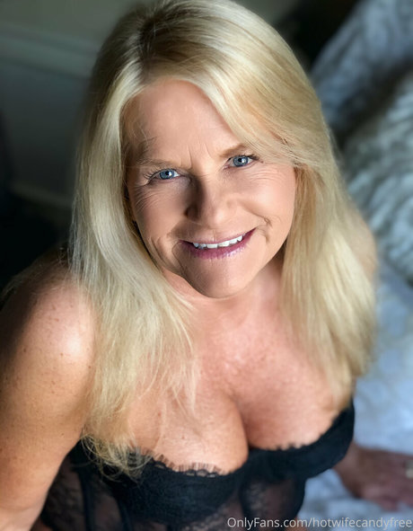 hotwifecandyfree ホットスター 写真