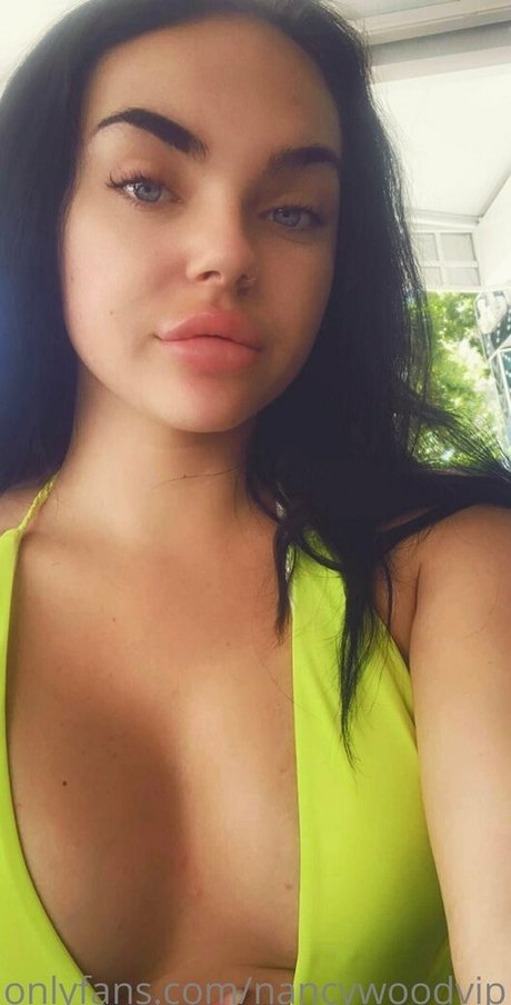 大学生カップルのオンリーファンズ 無料ヌード 写真