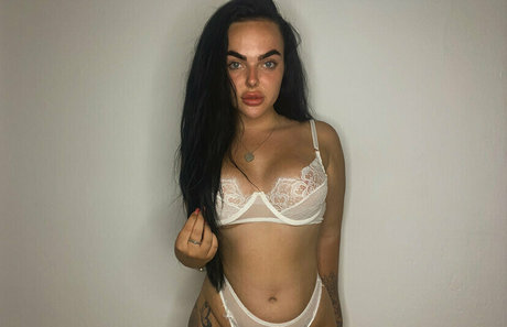 アジアンツインズOnlyFans 可愛い 写真