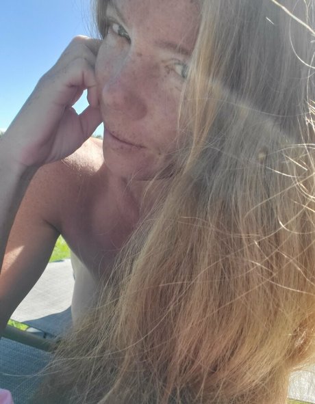 18歳のオンリーファンズ 無料裸 写真