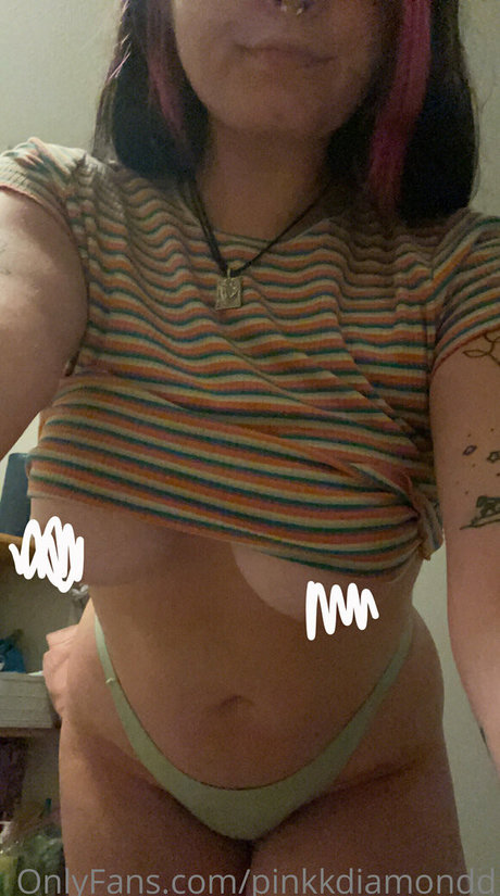 巨乳ティーンオンリーファンズ ホットセクシー 写真