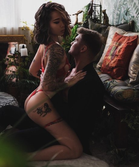 ChunLybia 完璧なポルノスター 画像