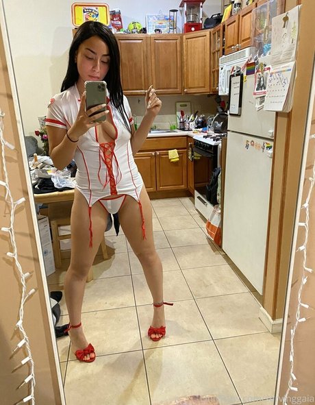 熟女の足オンリーファンズ ホットポルノ 画像