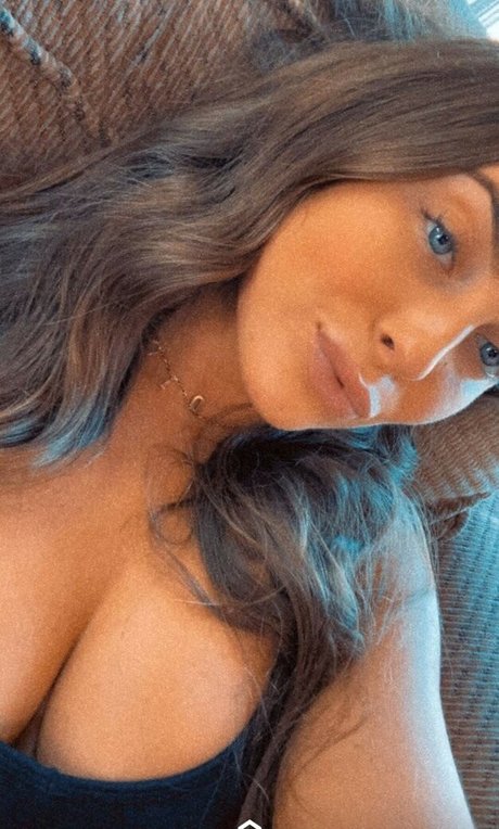 毛深いアジア人オンリーファンズ セックス 写真