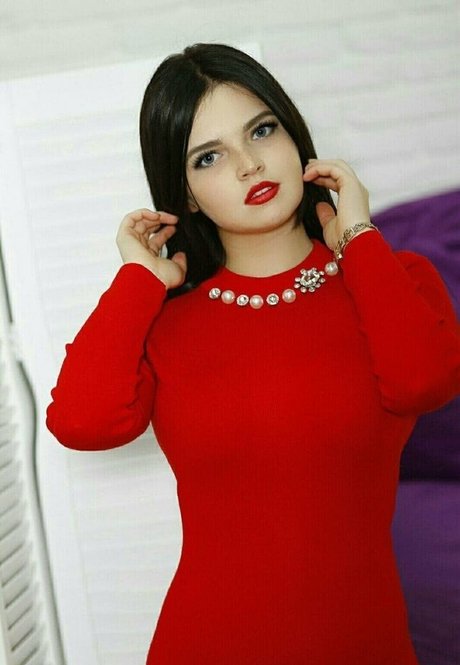 ティーン乱交OnlyFans 無料ヌード 画像