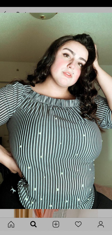 巨尻オンリーファン ポルノ 画像