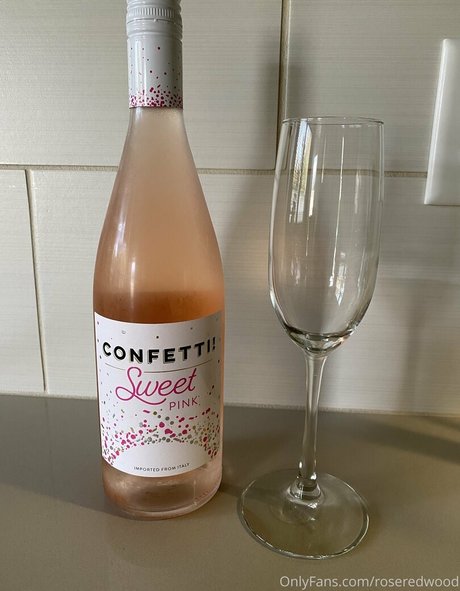 roseredwood ホットなモデル 写真