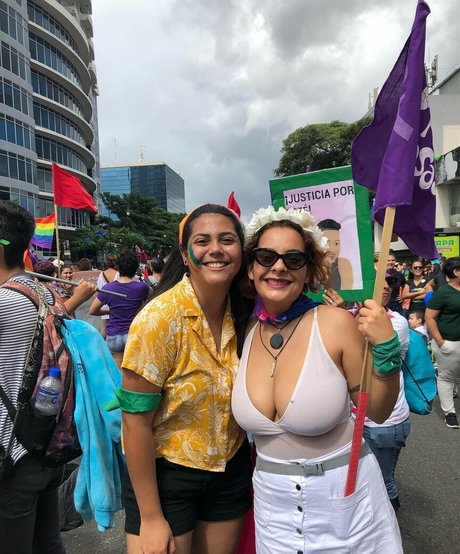 Sheena St Joseph 高品質モデル 画像