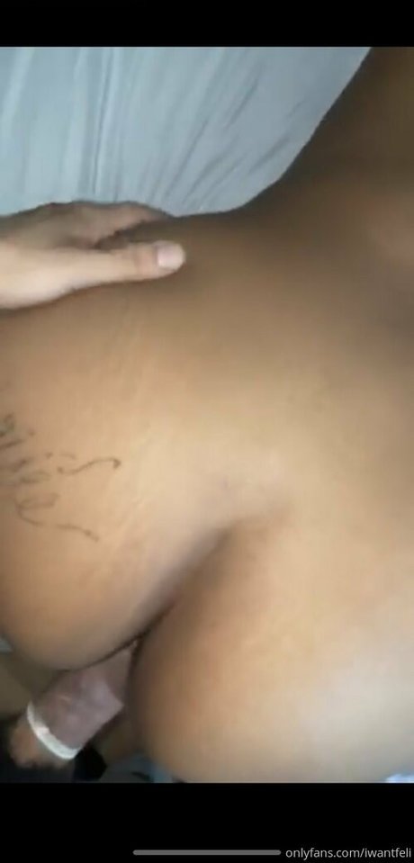 金髪レズビアンオンリーファンズ ホット裸 画像