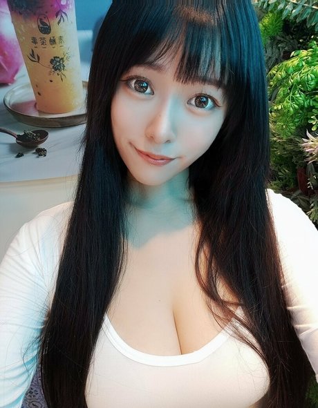 セクシーなドレスOnlyFans xxx 写真