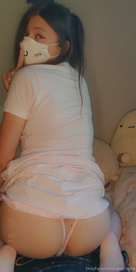 アジア人のティーンの足 オンリーファンズ セックス 画像