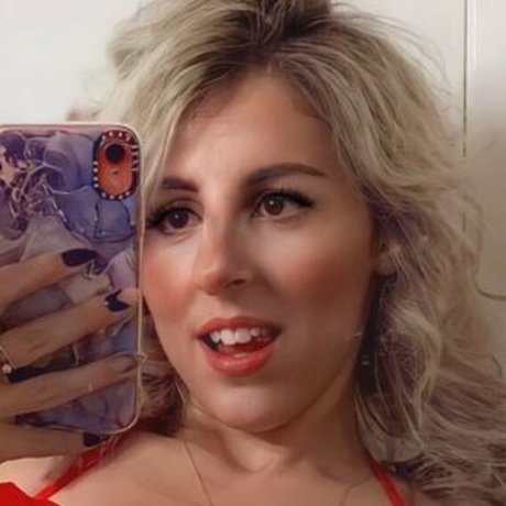 belleamora 裸の女優 写真