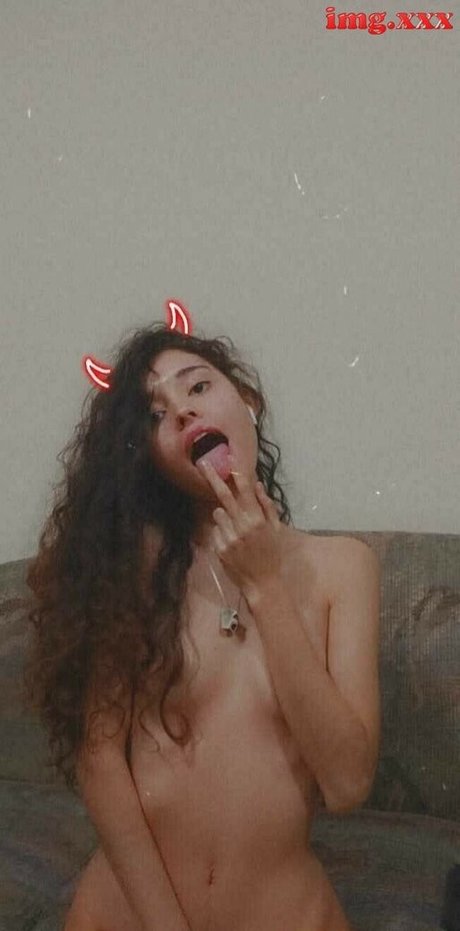 Tais Amanda ポルノスター ギャラリー