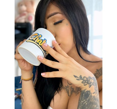 BDSM奴隷OnlyFans 美しい 画像