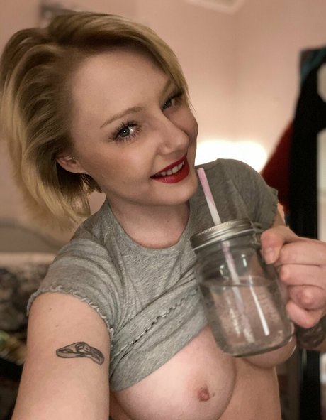 小柄なティーンオンリーファン ポルノ 写真