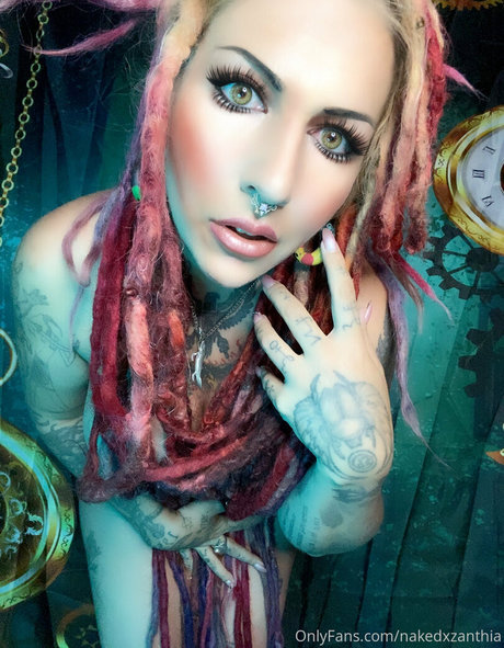 nakedxzanthia ポルノモデル 画像