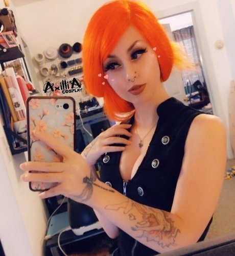 axillia 最高のスター 画像