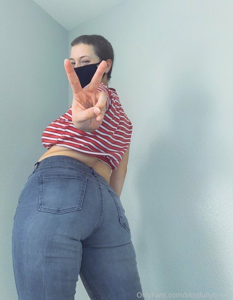 mustbecoralee HD女優 アーカイブ