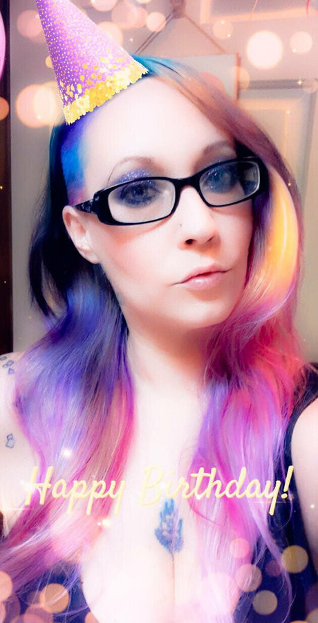 曲線美のクーガーOnlyFans HD ギャラリー