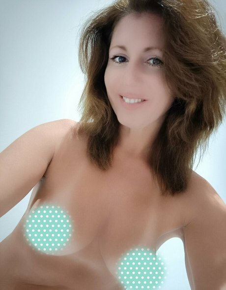 50歳以上のオンリーファンズ 可愛い 写真