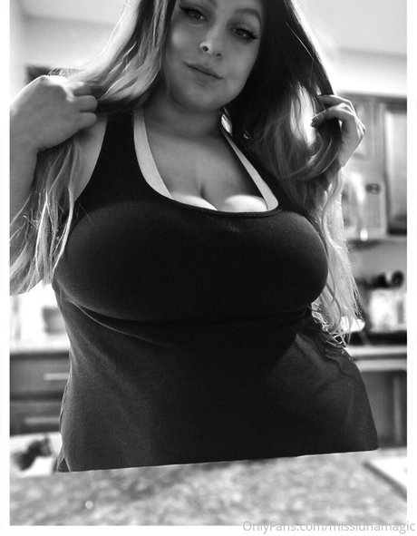 パウグプリンセスOnlyFans ホット 写真