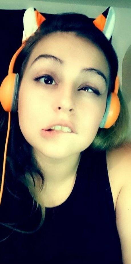 巨乳ティーンオンリーファンズ ポルノグラフィック ギャラリー