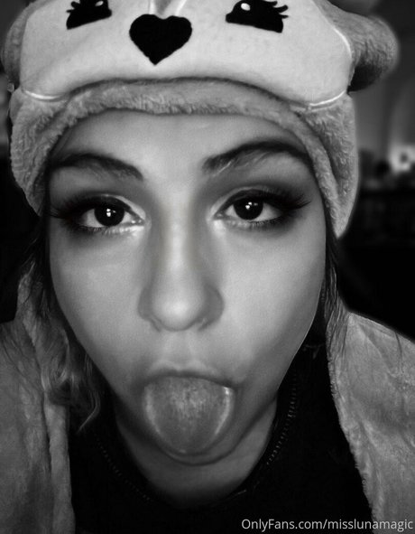 アジア人の精液OnlyFans HD 写真