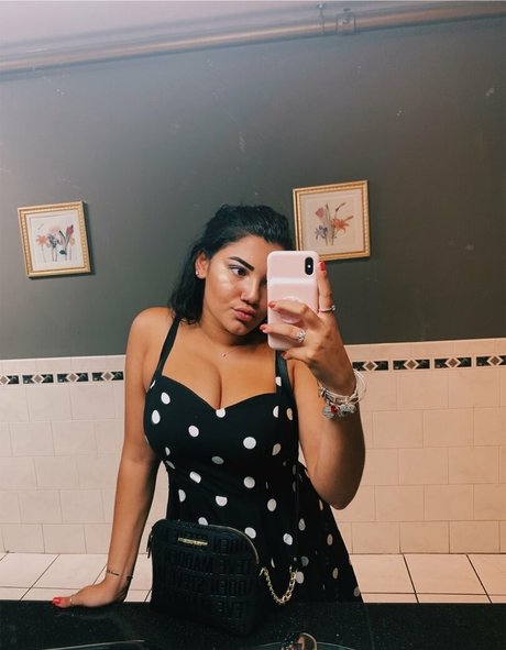 黒人レズビアンオンリーファンズ 無料ポルノ 画像