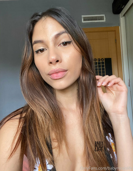 足 JOI オンリーファンズ HD 写真