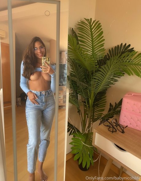 曲線美のランジェリーOnlyFans セクシー 写真