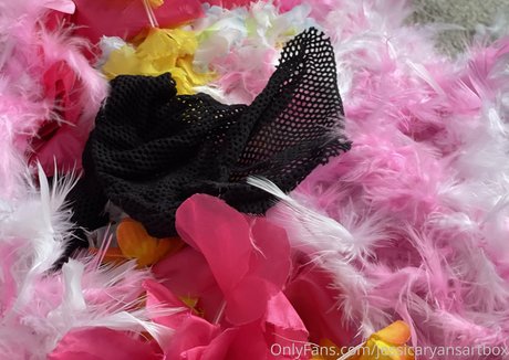 ゲイアナル舐めオンリーファンズ ポルノ 写真