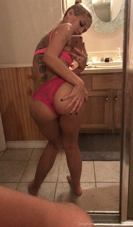 realgarnetrose ポルノスター 可愛い 画像