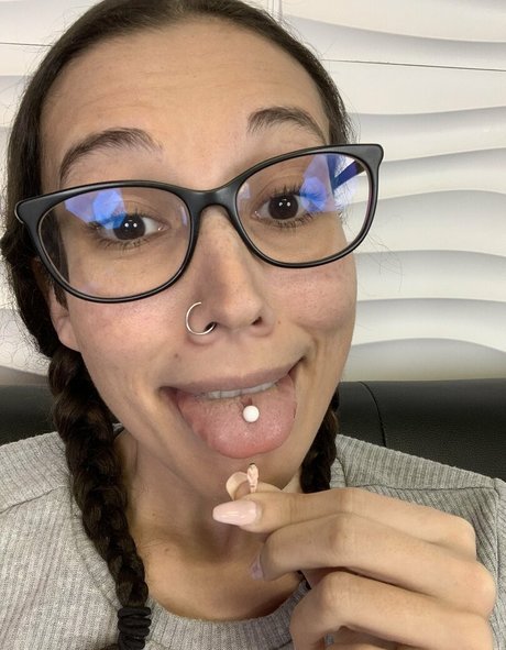 realgarnetrose 高品質モデル 写真