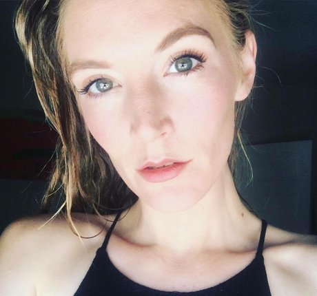 巨乳義母OnlyFans 無料 写真