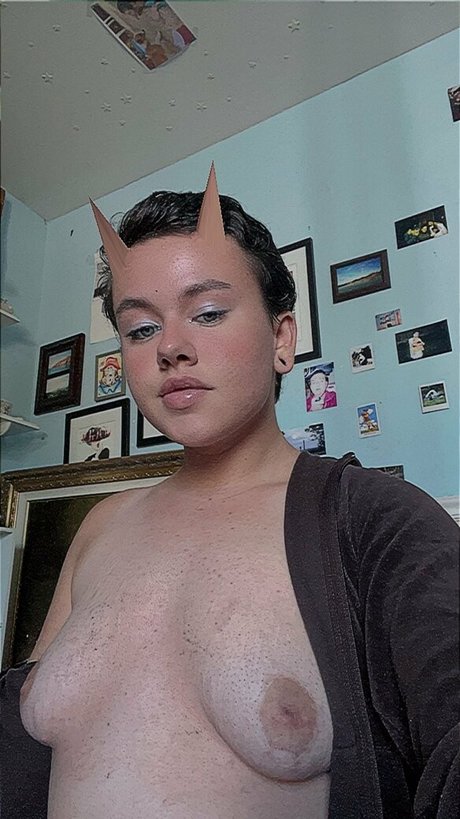 ぽっちゃり黒人OnlyFans エロ 画像