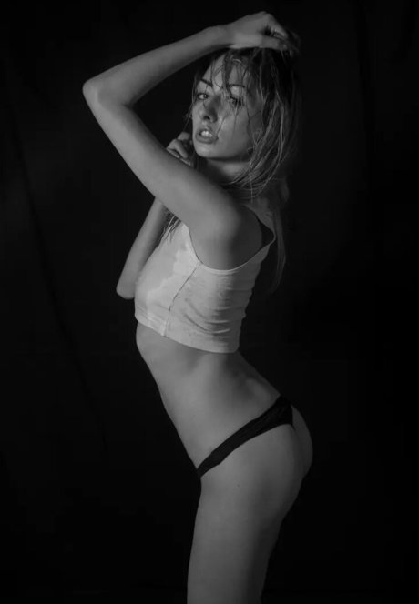 Daniela Bar 美しいスター 写真