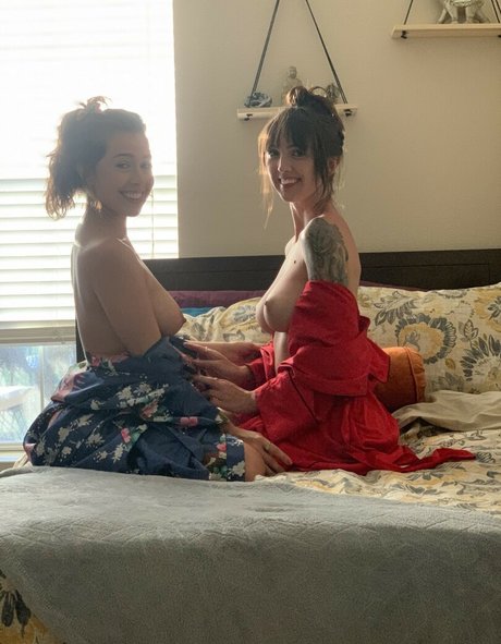 Alli Peach Hamilton 高品質女優 写真