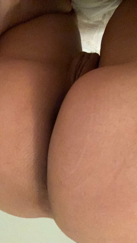 nysamoore ポルノモデル 画像