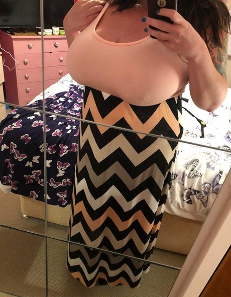 50歳以上のオンリーファンズ 美しい 画像