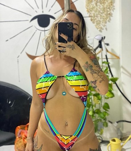 Sil Sexy Pole アダルトスター ギャラリー