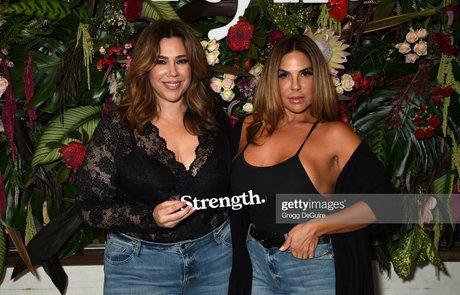 CarlaLuxx 無料女優 画像