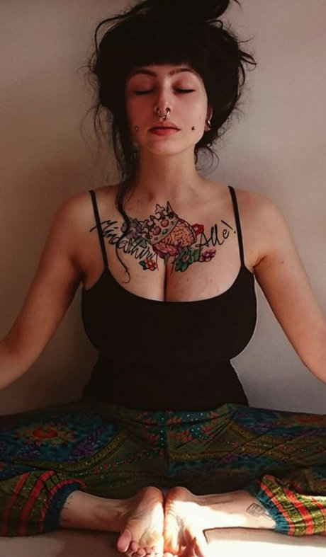 Zainab 可愛いモデル ギャラリー