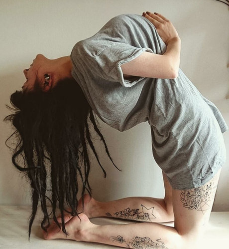 Zainab ポルノスター セクシー 写真