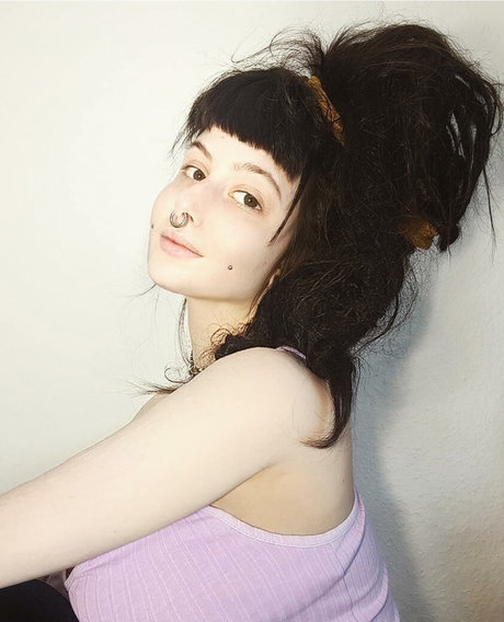 Zainab ホットなスター ギャラリー