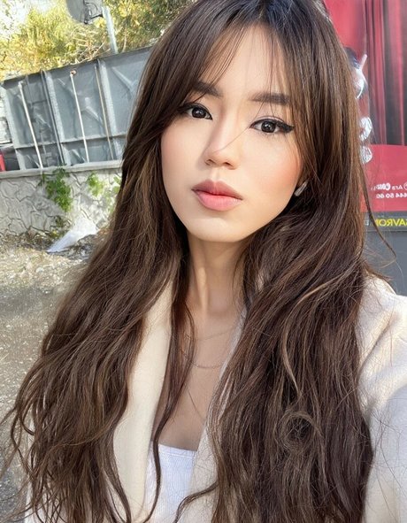 Zhang セックスモデル 画像