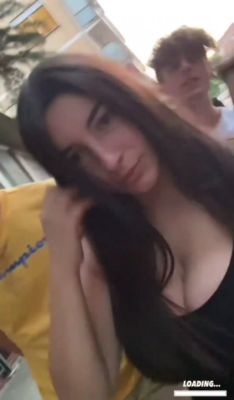 マイクロTバックOnlyFans 無料裸 写真