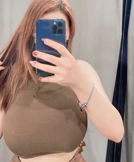 Arely Walle エロティックなスター ギャラリー