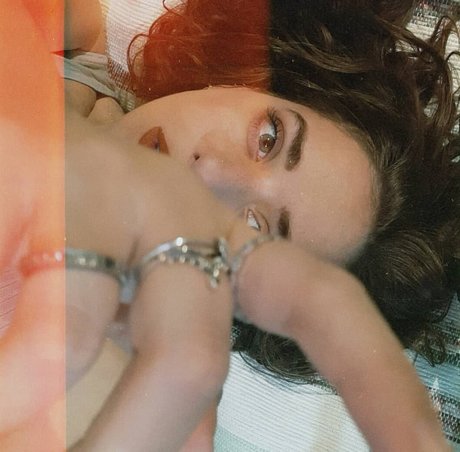 アジアンゴス オンリーファンズ セクシーヌード 写真